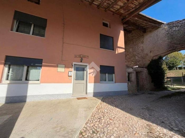 Casa quadrilocale in vendita in Via Semonzetto, Borso del Grappa
