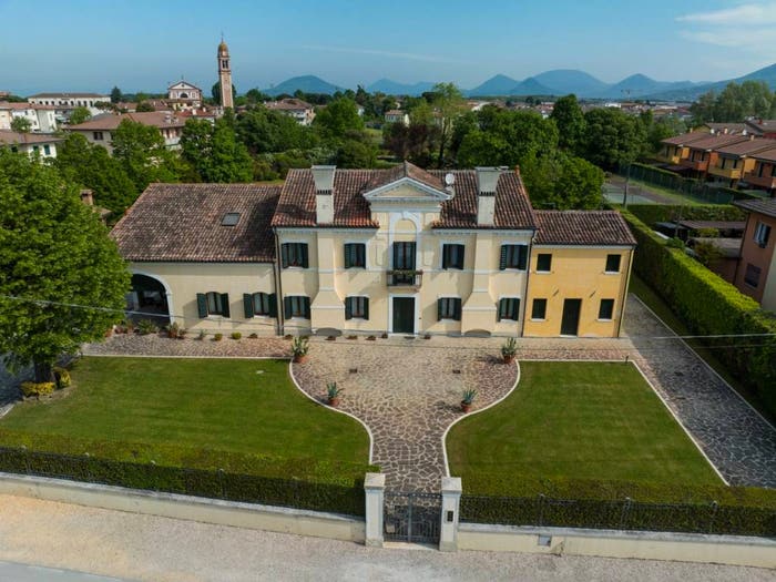 Casa con 6 locali in vendita in VIA CANEVARE, Centro, Ospedaletto Euganeo