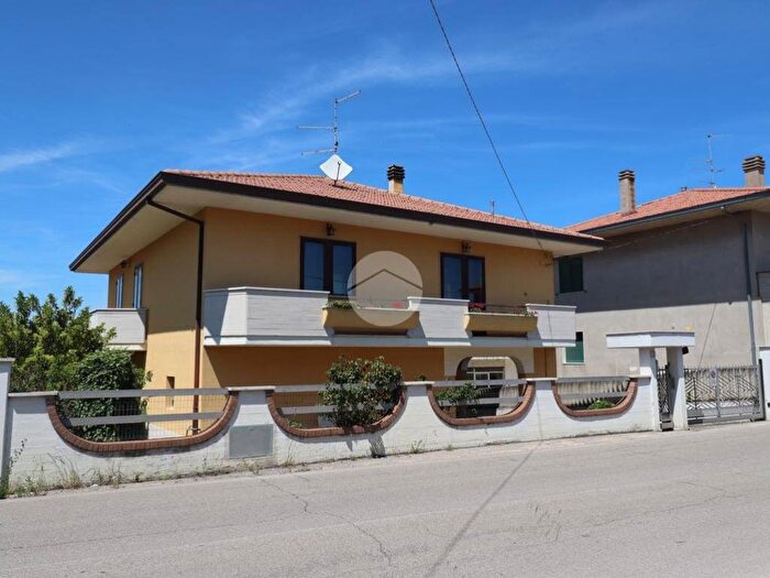 Casa con 5 locali in vendita in Via SP, Maggi, Mosciano Sant'Angelo