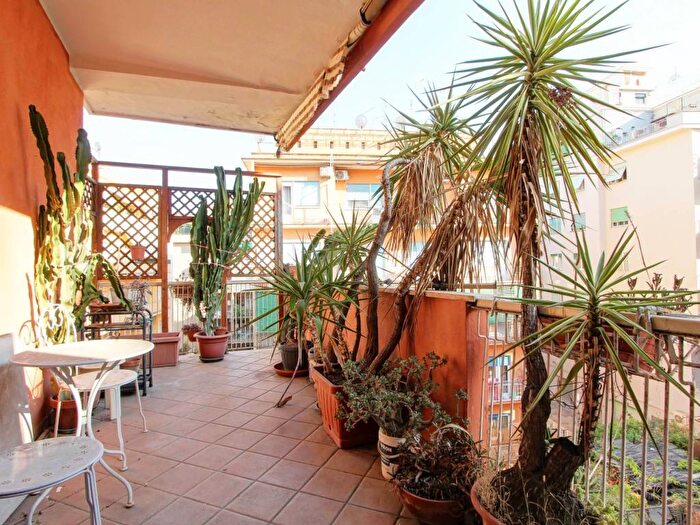 Appartamento trilocale in vendita in Via Marziale, Balduina, Roma