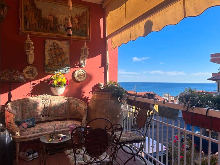 Appartamento trilocale in vendita in Via Ranzi, Pietra Ligure