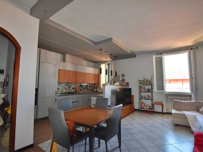 Appartamento con 5 locali in vendita in Via Roma, Centro, Baricella