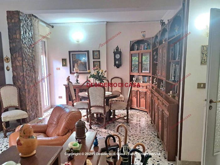 Appartamento con 6 locali in vendita in Via Umberto Solarino, Montegrappa, Palermo