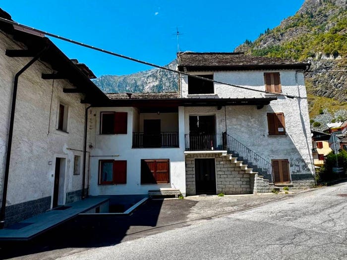 Appartamento trilocale in vendita in Via Guglielmo Marconi, Antronapiana, Antrona Schieranco