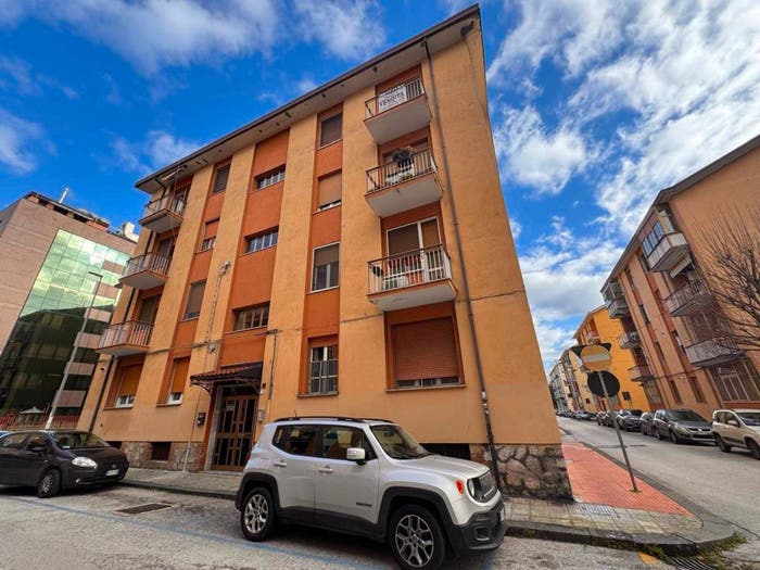 Appartamento trilocale in vendita in via trieste e trento, Emanuele II C Colombo Morelli e Silvati, Avellino