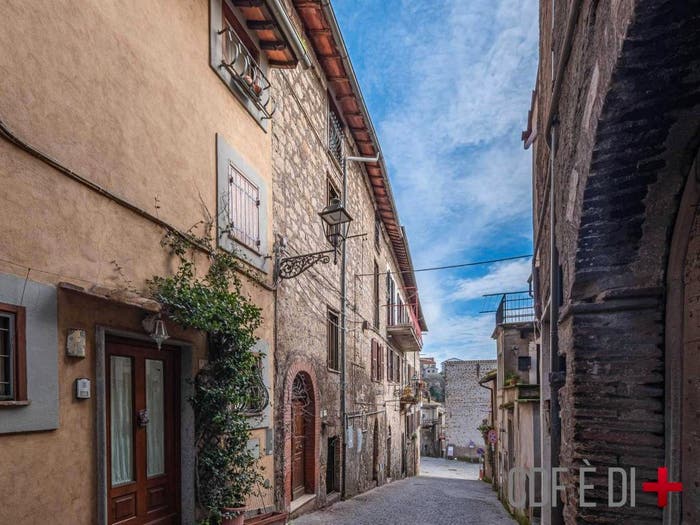 Casa quadrilocale in vendita in Via Santa Maria, Carbognano