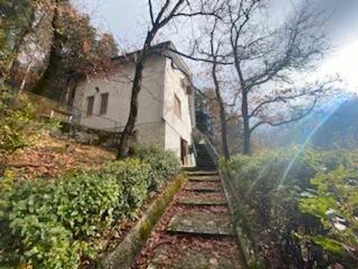 Casa con 5 locali in vendita in Via Giovanni Battista Milani, Centro, Pioraco