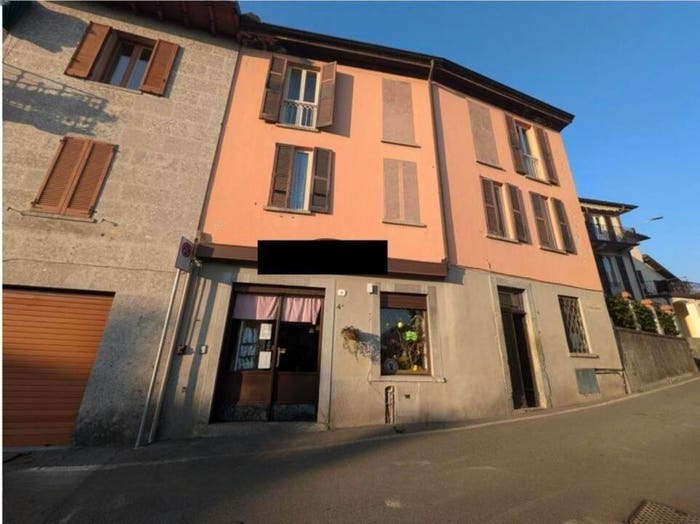 Casa con 6 locali in vendita in Via Vittorio Emanuele Ii, Cernobbio