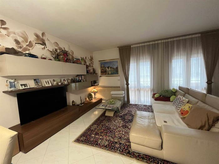 Casa con 6 locali in vendita in Sottomarina, Chioggia