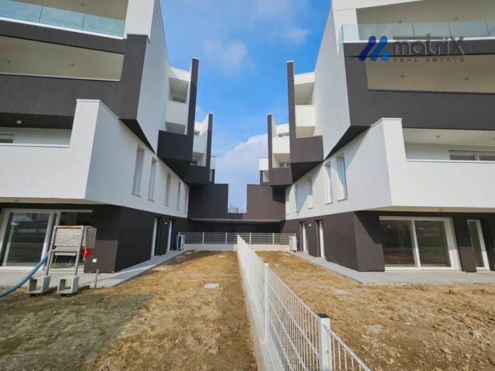 Casa con 6 locali in vendita in Via Argine Sinistro, Centro, Dolo