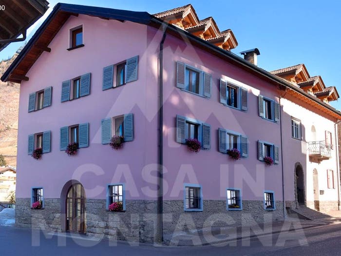 Casa con 6 locali in vendita in Via Trento, Centro, Predazzo