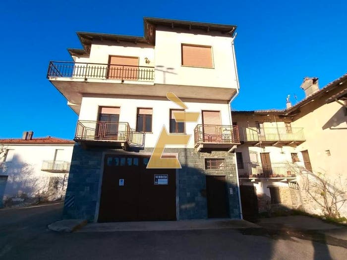 Casa in vendita in Via Roma, Lequio Berria