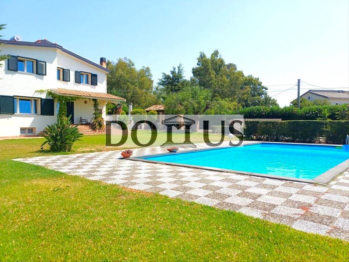 Casa con 6 locali in vendita in Via Torrazzo, Sellia Marina