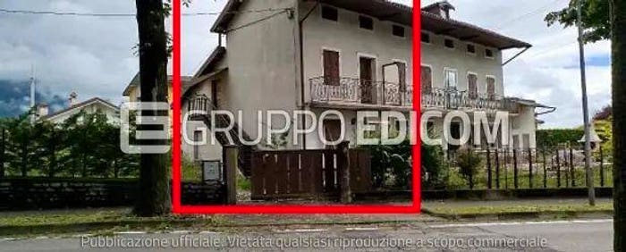 Casa quadrilocale in vendita in Viale Pedavena a, Centro, Feltre