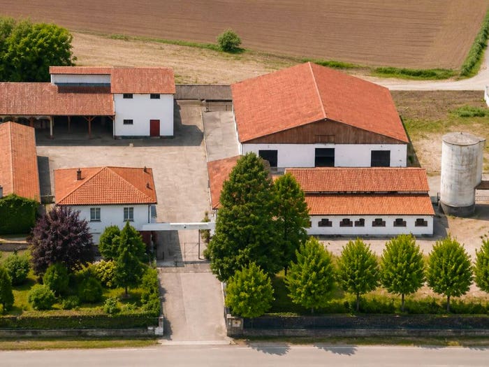 Casa con 6 locali in vendita in Via Vercelli, Caresanablot