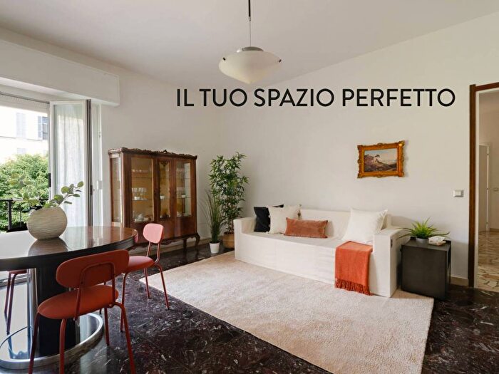 Appartamento trilocale in vendita in Via Secondo Cremonesi, Città Bassa Laghi, Lodi