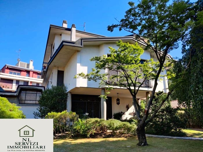 Appartamento quadrilocale in vendita in Via Goffredo Mameli, Sciarè, Gallarate