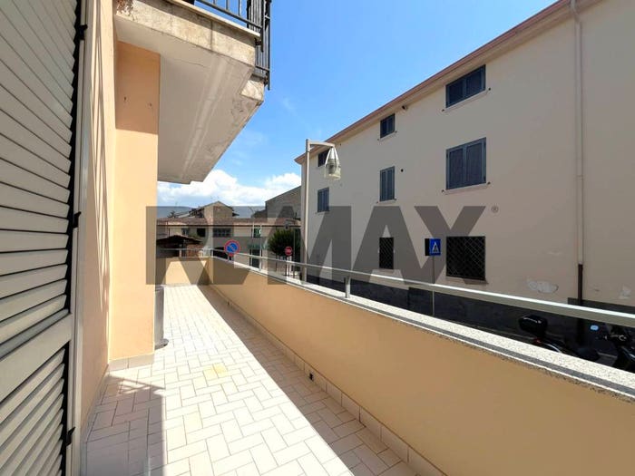 Appartamento quadrilocale in vendita in Via Macedonia, Lusciano