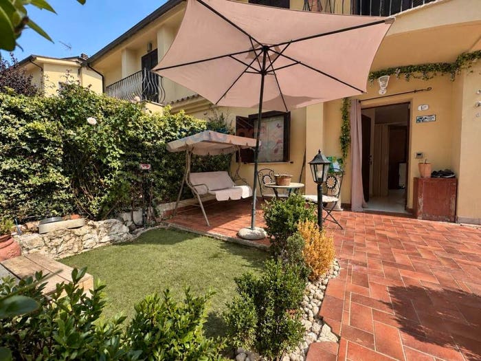 Casa quadrilocale in vendita in Strada di Montoro, Amelia