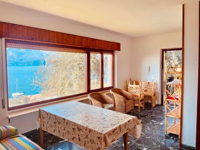 Appartamento trilocale in vendita in Via Amerigo Vespucci, Magugnano, Brenzone sul Garda
