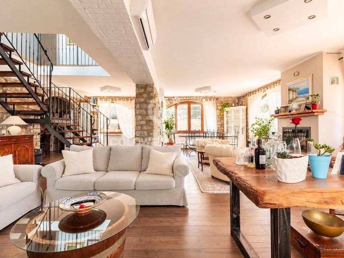 Casa con 6 locali in vendita in Via del Teatro, Castel Rigone, Passignano sul Trasimeno