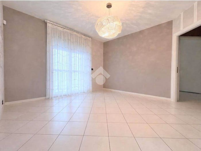 Appartamento quadrilocale in vendita in Via Lussemburgo, Orbassano
