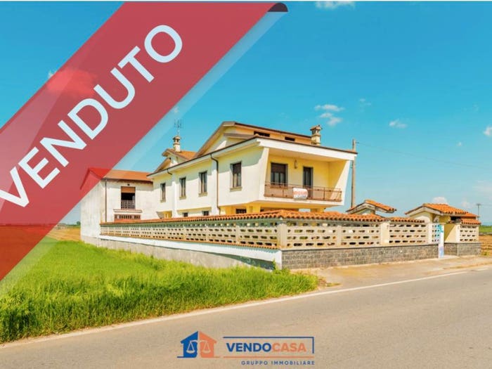 Casa con 5 locali in vendita in Via Murazzo, San Biagio, Centallo