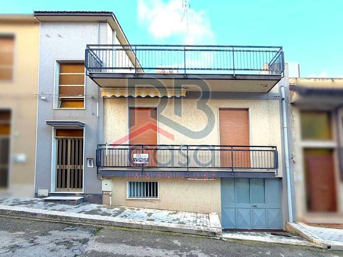 Casa quadrilocale in vendita in Via Goffredo Mameli, Centro, Ispica