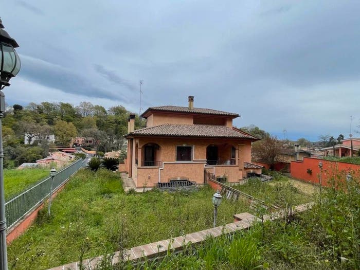 Appartamento con 6 locali in vendita in Via Siliqua, Aranova, Fiumicino
