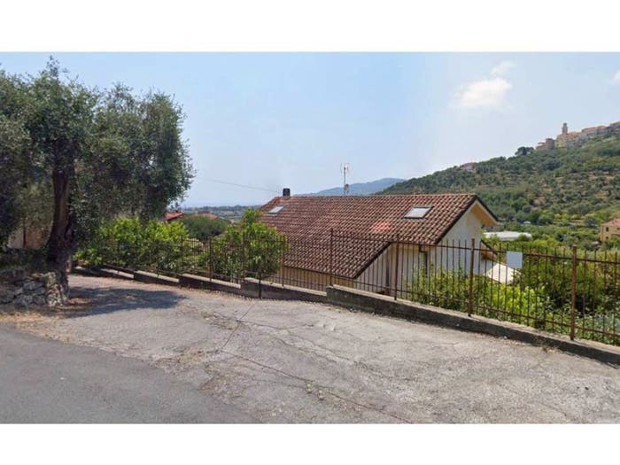 Appartamento quadrilocale in vendita in Via Isabella Lantero, Centro, Diano San Pietro
