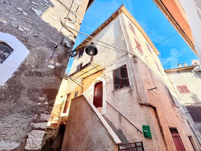 Appartamento quadrilocale in vendita in Via Maria Valenzi, Segni