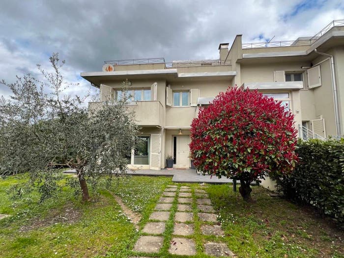 Casa con 6 locali in vendita in Via delle Colline, Montaione