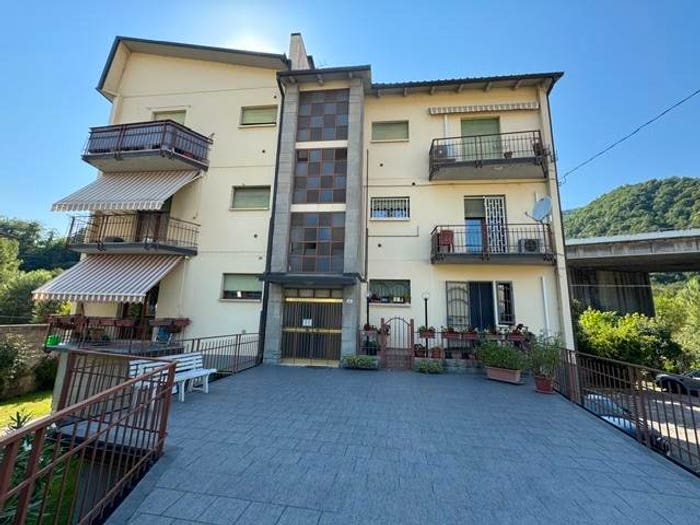 Appartamento trilocale in vendita in Via Val di Setta, Vado, Monzuno