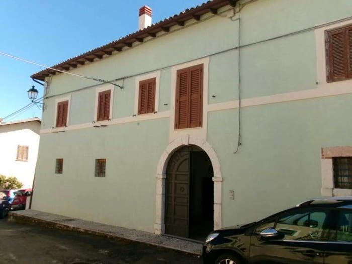 Appartamento con 6 locali in vendita in Ocosce No Number, Cascia