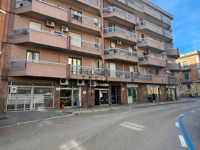 Appartamento quadrilocale in vendita in Via Salvatore Tugini, Villa Comunale, Foggia