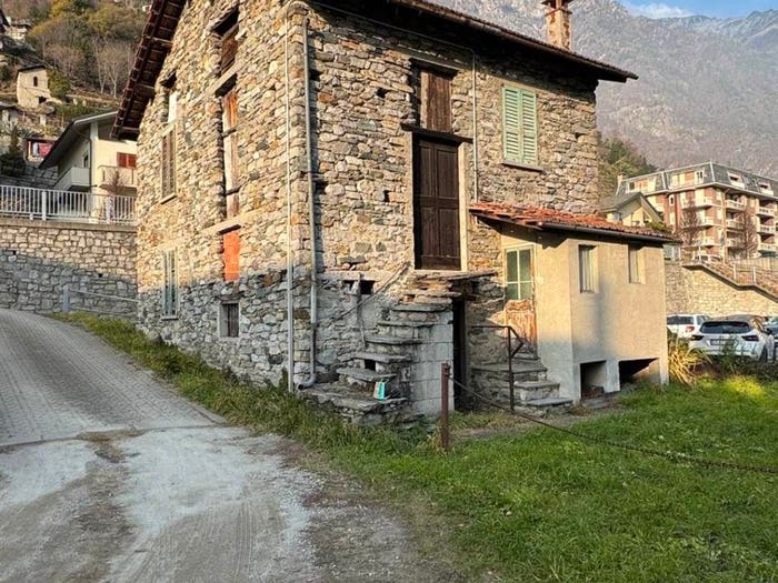 Casa con 5 locali in vendita in Viale Maloggia, Centro, Chiavenna