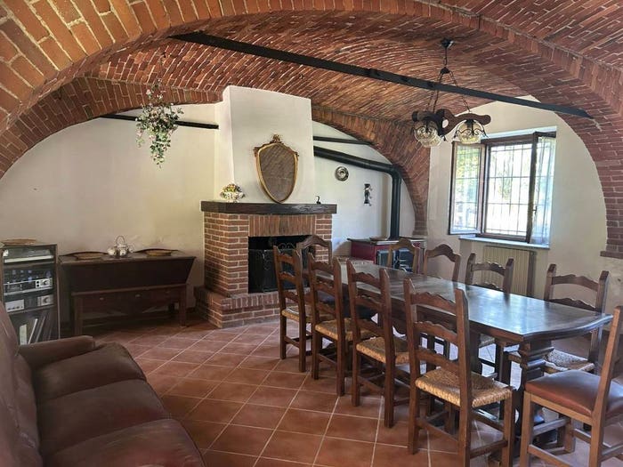 Casa con 6 locali in vendita in Strada dei Galli Frazione Isola, Centro, Bene Vagienna