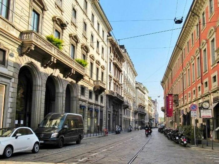 Appartamento con 6 locali in vendita in Scala Manzoni, Milano
