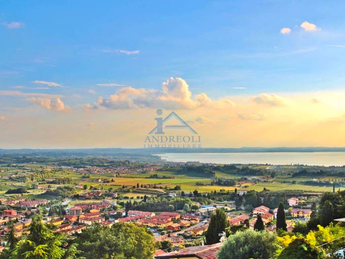 Appartamento quadrilocale in vendita in Via San Michele, Cavajon Veronese, Cavaion Veronese