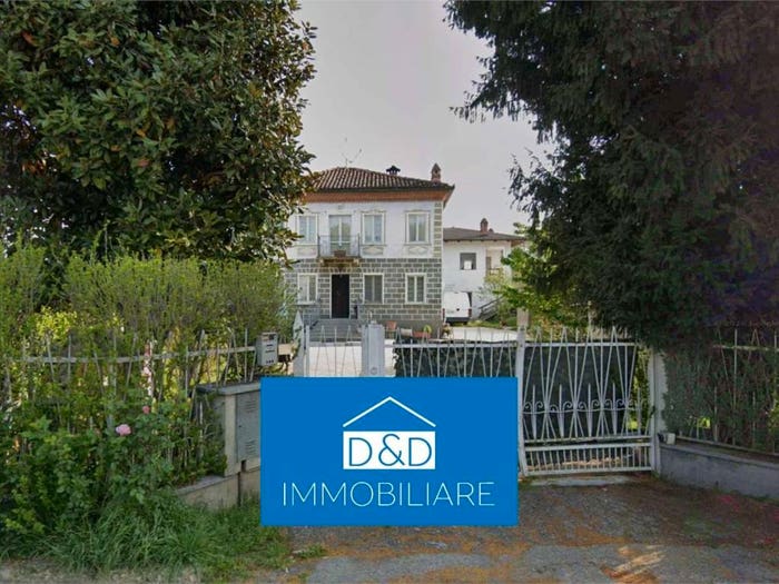 Casa con 6 locali in vendita in Via Stazione, Borgo, Monticello d'Alba