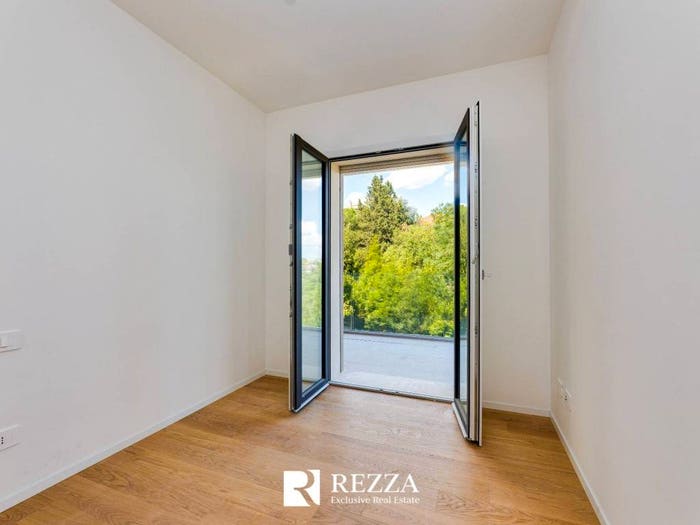 Appartamento trilocale in vendita in Via Roccaraso, Cortina d'Ampezzo, Roma
