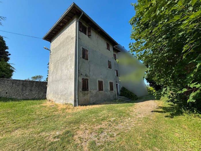 Casa trilocale in vendita in Casina