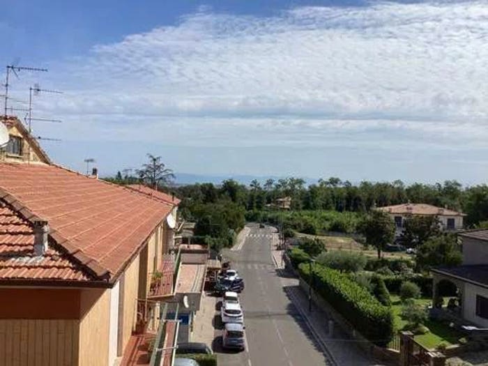 Appartamento con 5 locali in vendita in Via Michelangelo Buonarroti, Bassano Romano