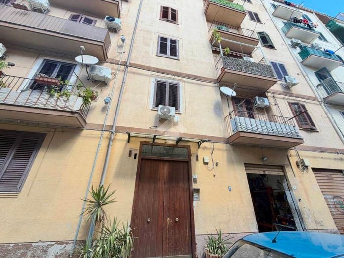 Appartamento trilocale in vendita in Via Pietro Colletta, Noce, Palermo
