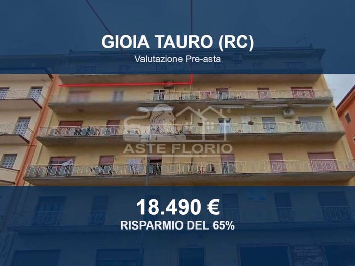 Appartamento con 6 locali in vendita in Strada Statale, Gioia Tauro