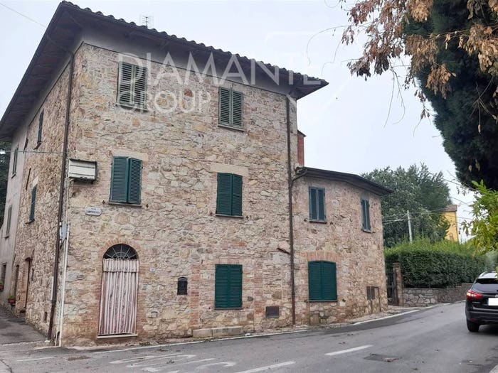 Casa con 6 locali in vendita in Centro, Cetona