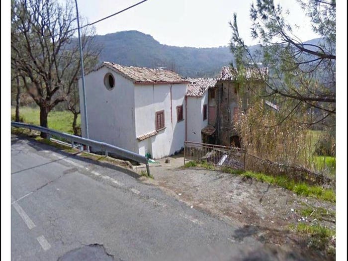 Casa con 6 locali in vendita in Viale Omero Mendicino CS Italia, Mendicino