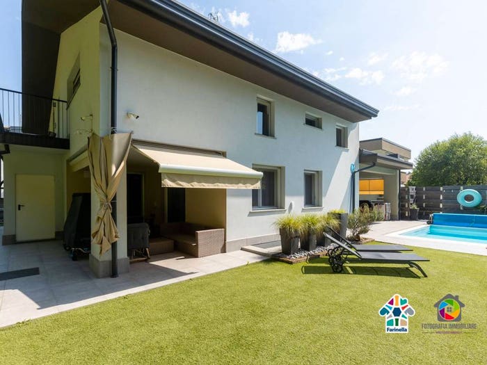 Casa con 6 locali in vendita in Via Dante Alighieri, Centro, Mariano Comense