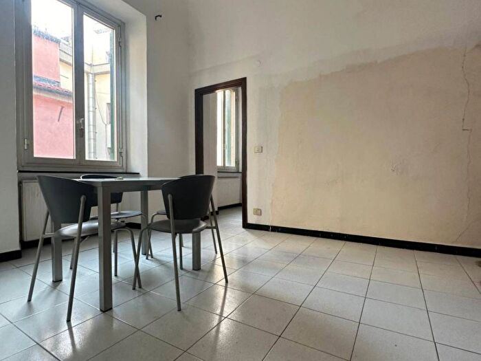 Appartamento quadrilocale in vendita in via Degli orefici, Centro Storico, Savona