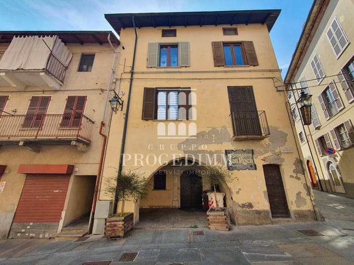 Appartamento trilocale in vendita in Piazza San Rocco, Centro, Giaveno